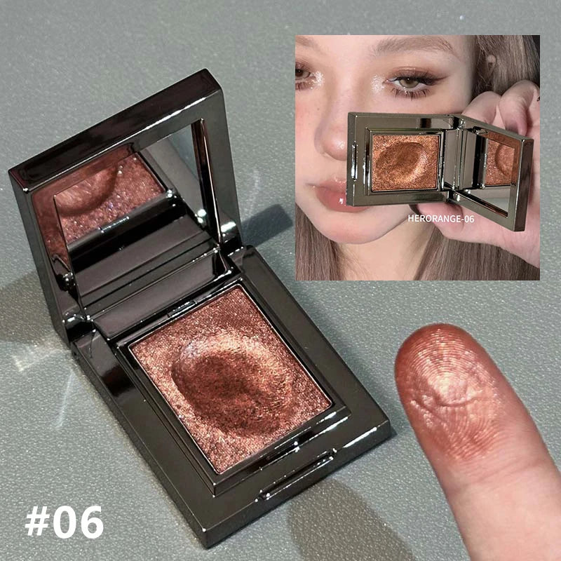 Chameleon Dark Green Eyeshadow Palette, Thin, Easy-to-Apply, Sparkling Pearly, Puree-like Eyeshadow, Illuminating Makeup